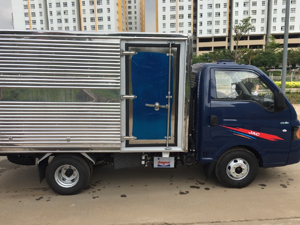xe tải jac x150 1 tấn 50 thùng kín 3m3 - 100tr lăn bánh
