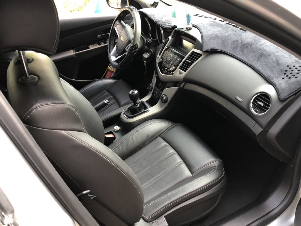 Bán Cruze LT 2017, màu bạc, đúng chất, biển TP, giá TL, hổ trợ góp