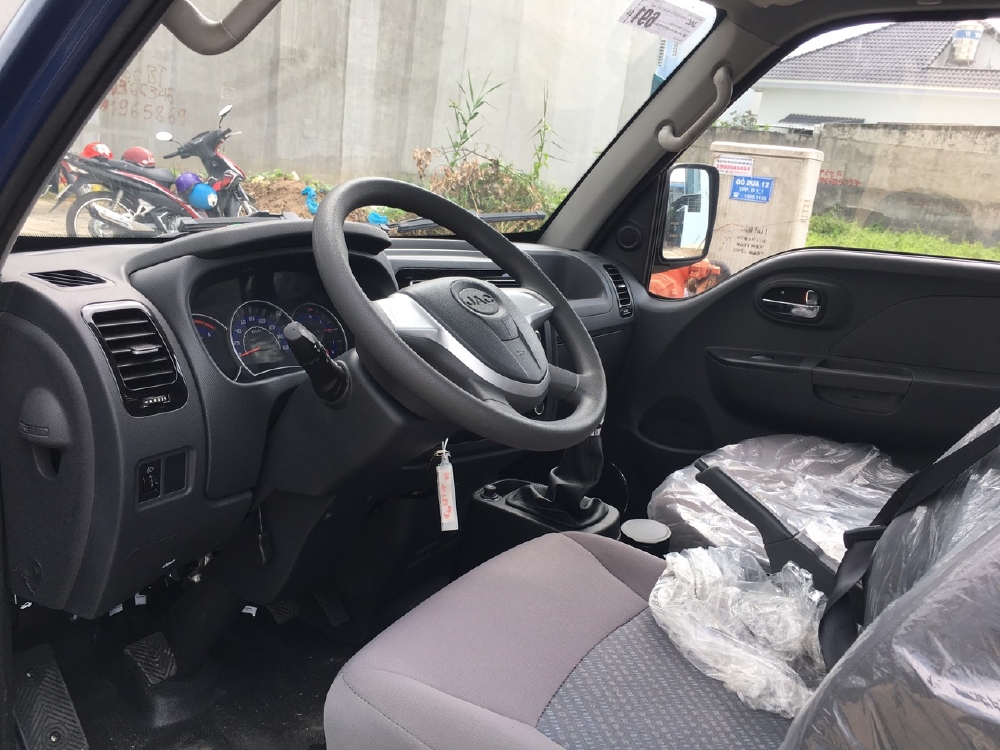 xe tải jac x150 1 tấn 50 thùng kín 3m3 - 100tr lăn bánh