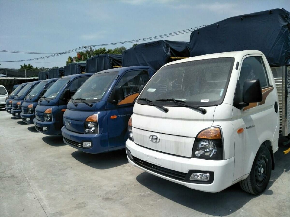 Bán xe tải Hyundai Porter 150 tải trọng 1t5 hàng nhập 3 cục, có xe giao ngay