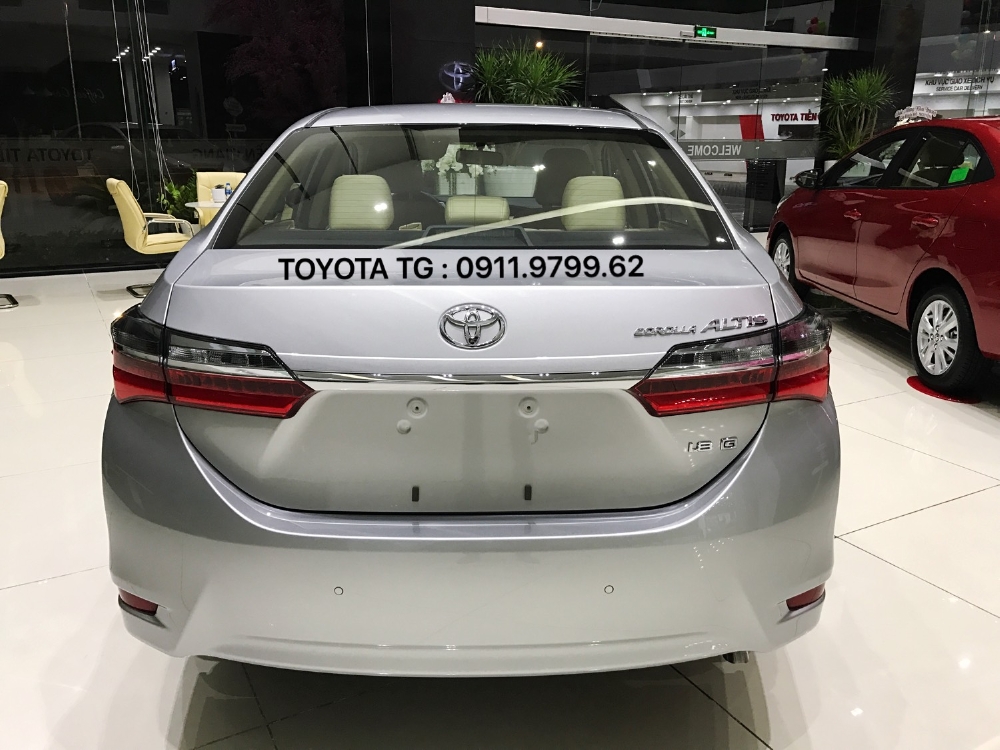 TOYOTA ALTIS 1.8G. Ưu đãi tốt trong tháng 11. Có xe giao ngay. Chuẩn bị 240tr lấy xe.