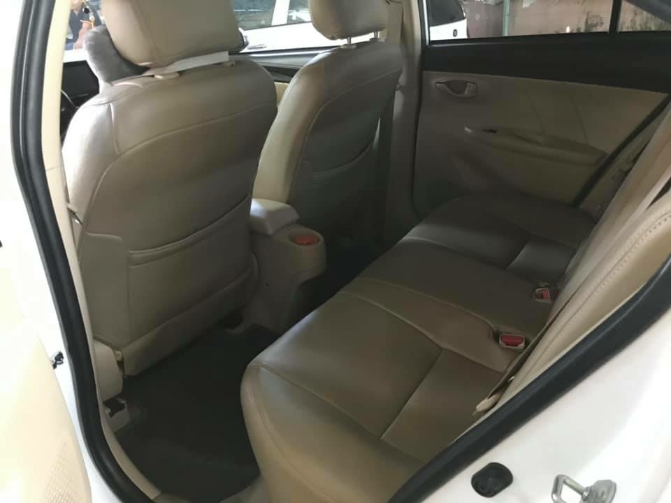 Cần bán xe Toyota Vios E 2016 tự động màu trắng