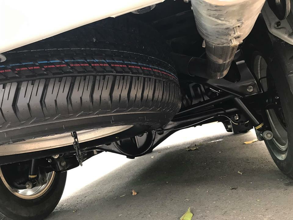 Cần tiền bán gấp em cọp Fortuner 2013, số tự động, máy xăng, màu bạc