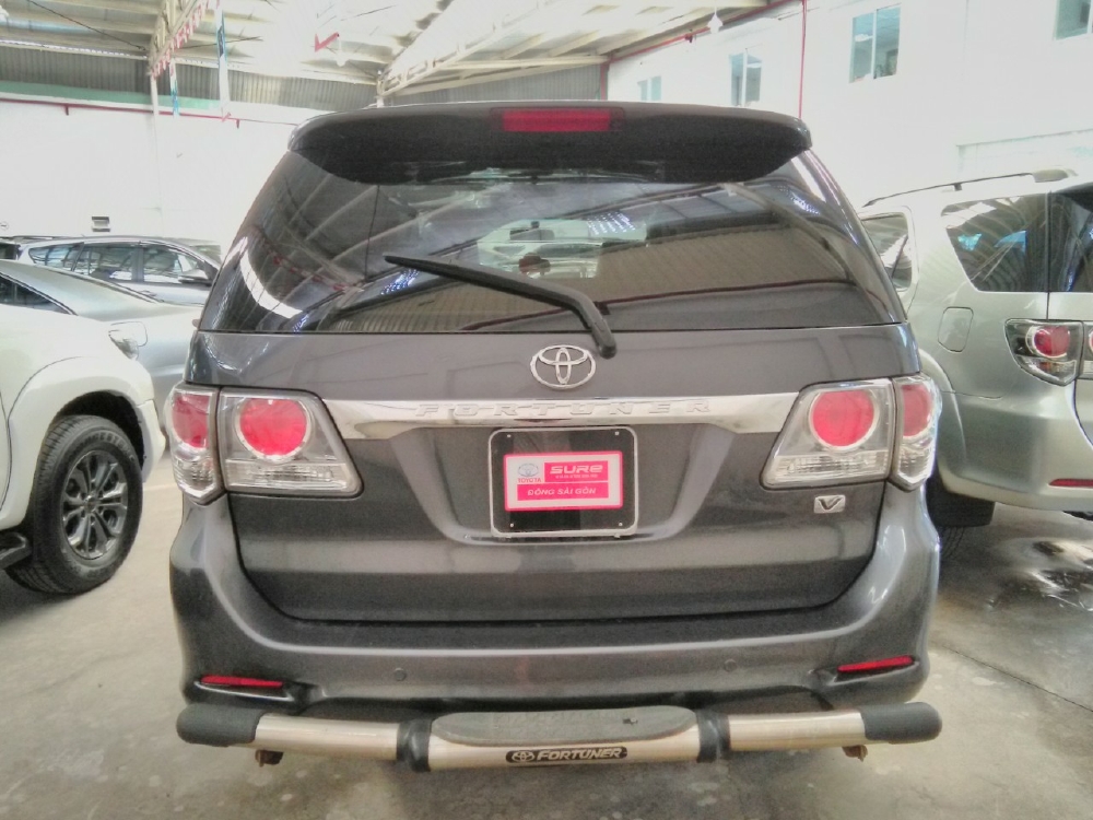 Bán Fortuner V , máy xăng 1 cầu đời 2015. Góp 70%