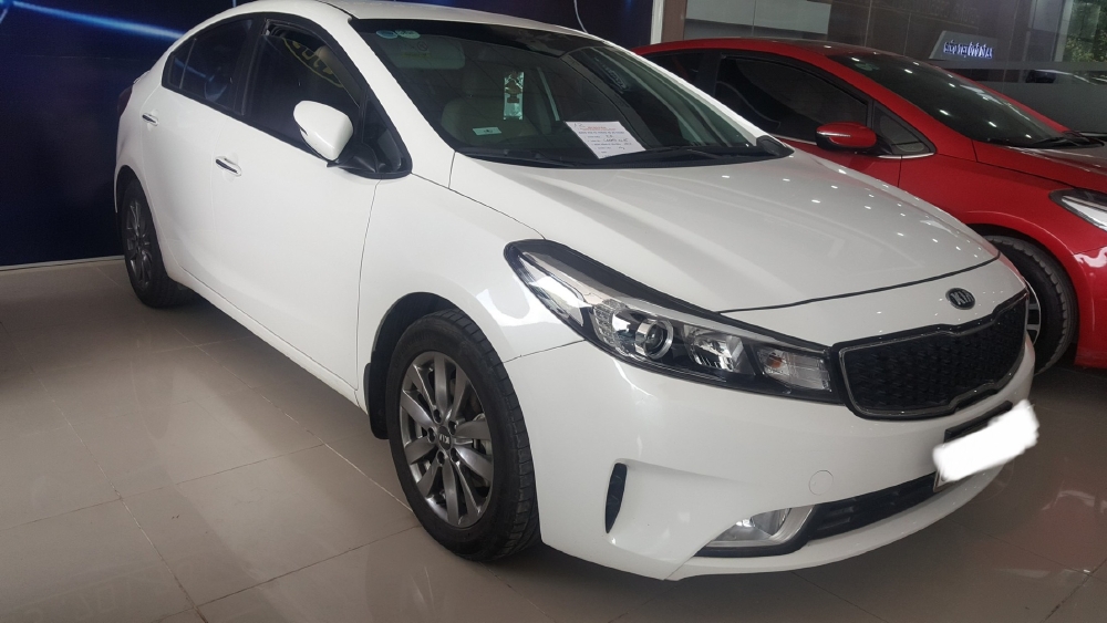 Bán Cerato 1.6MT 2017, màu trắng, đúng chất, giá TL, hổ trợ góp