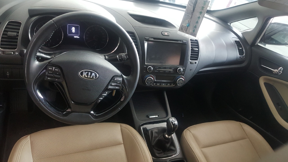 Bán Cerato 1.6MT 2017, màu trắng, đúng chất, giá TL, hổ trợ góp
