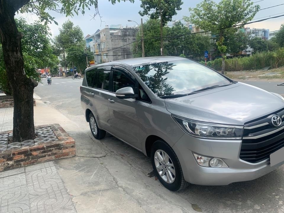 Bán Innova 2016 xám bạc số sàn Mẫu mới 2017 gia đình chính chủ