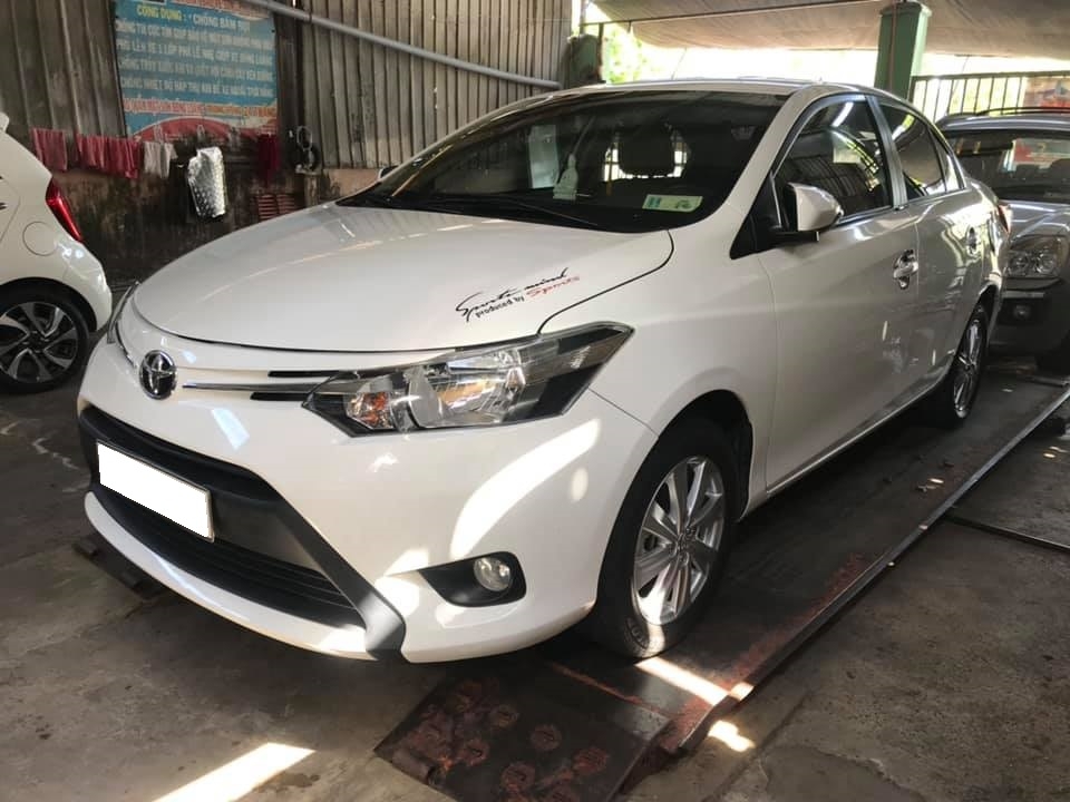 Cần bán xe Toyota Vios E 2016 tự động màu trắng