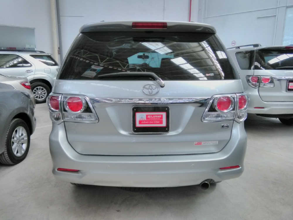 Bán Fortuner V số tự động, máy xăng, 1 cầu đời 2013 . Góp 70%