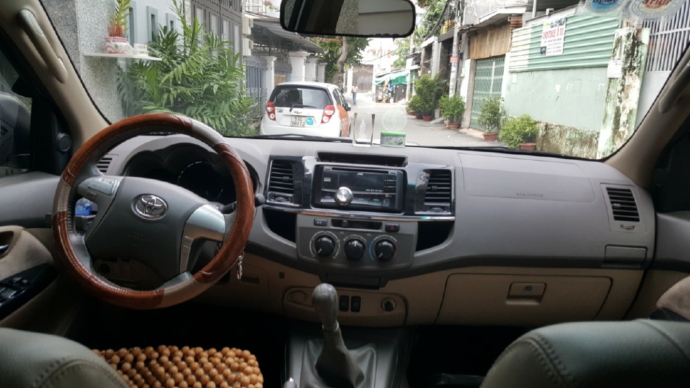 Bán Toyota Fortuner G bạc 2014 máy dầu xe zin cọp tuyệt đẹp