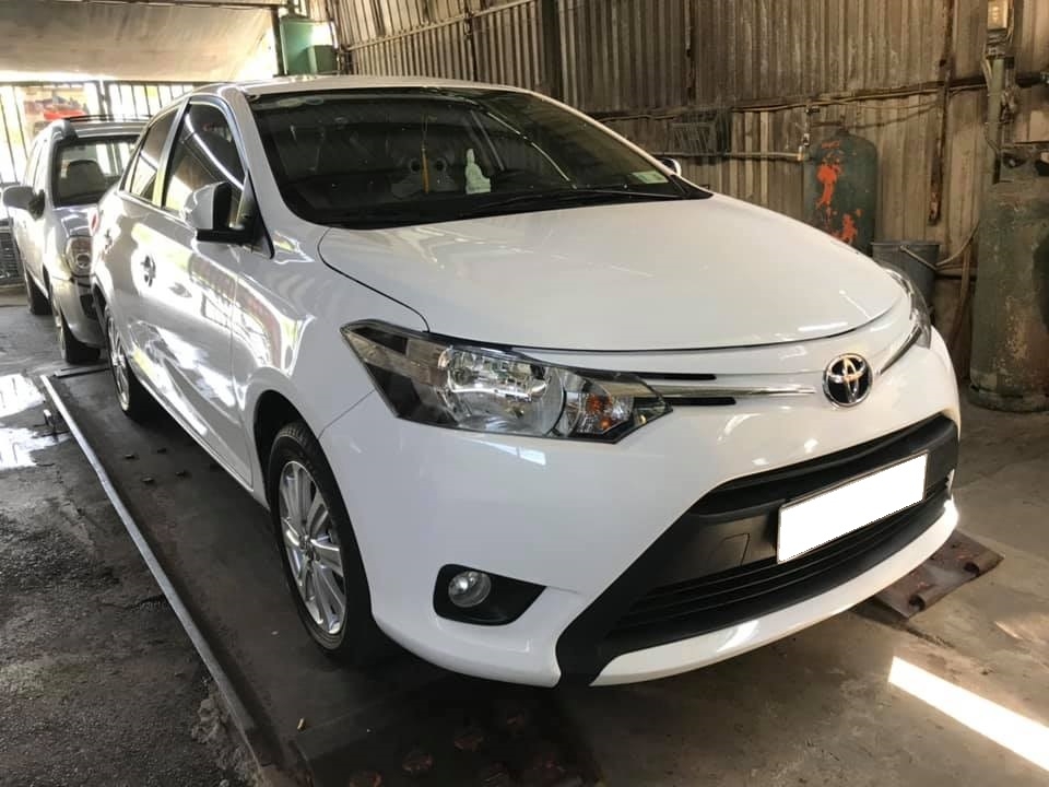 Cần bán xe Toyota Vios E 2016 tự động màu trắng
