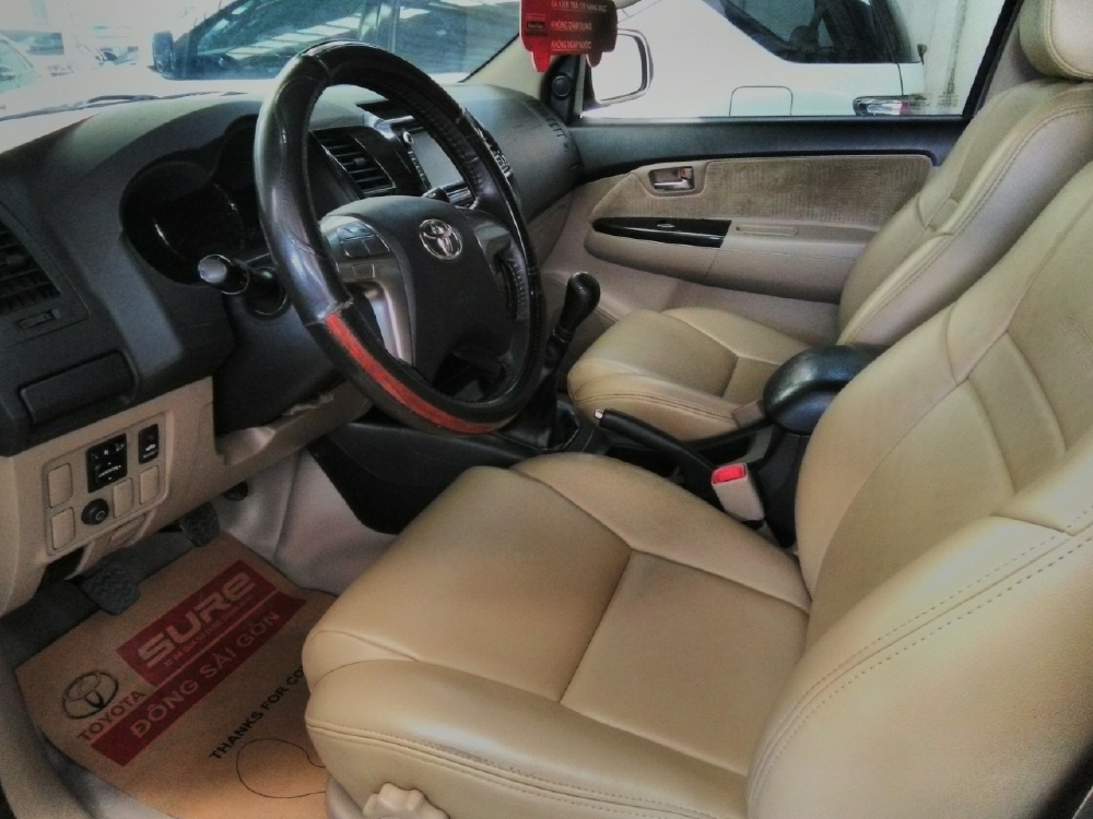 Bán Fortuner G đời 2016, số sàn , máy đầu , góp 70%