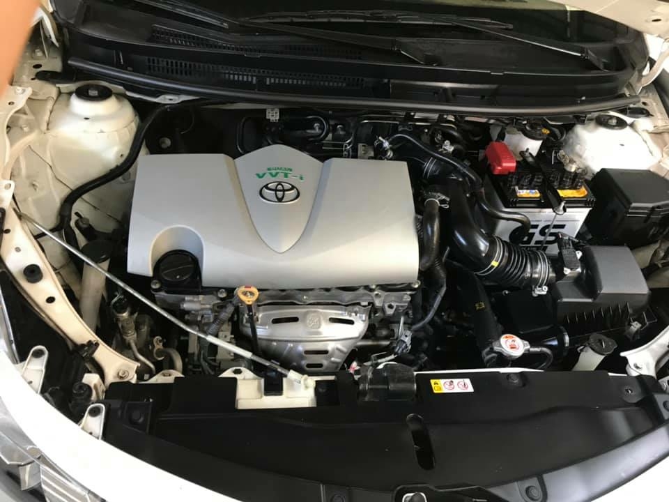 Cần bán xe Toyota Vios E 2016 tự động màu trắng