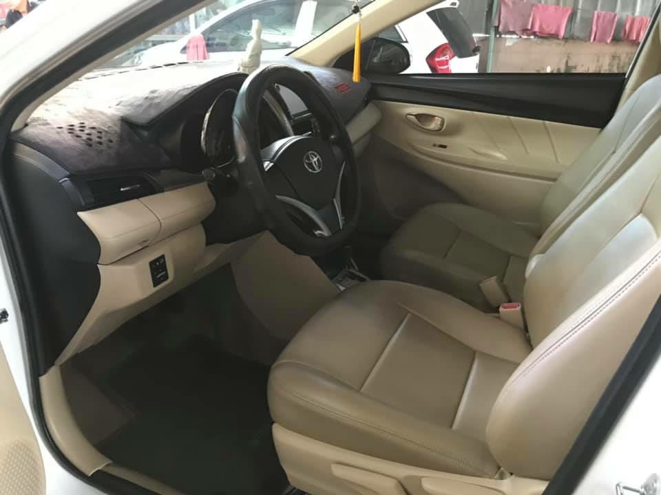 Cần bán xe Toyota Vios E 2016 tự động màu trắng