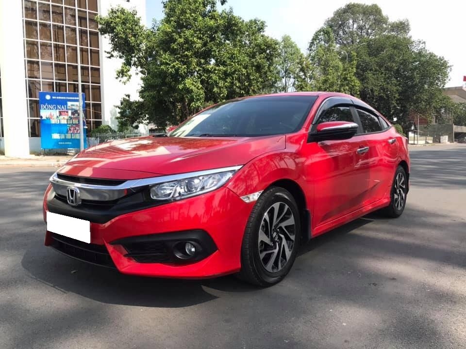 Cần tiền bán Civic 1.8, sản xuất 2018, màu đỏ, nhập thái lan