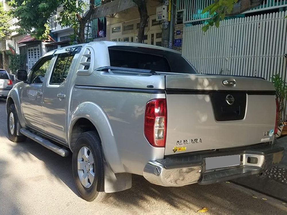 Bán Nissan Navara Bạc 2012 máy dầu hai cầu số sàn xe chính chủ