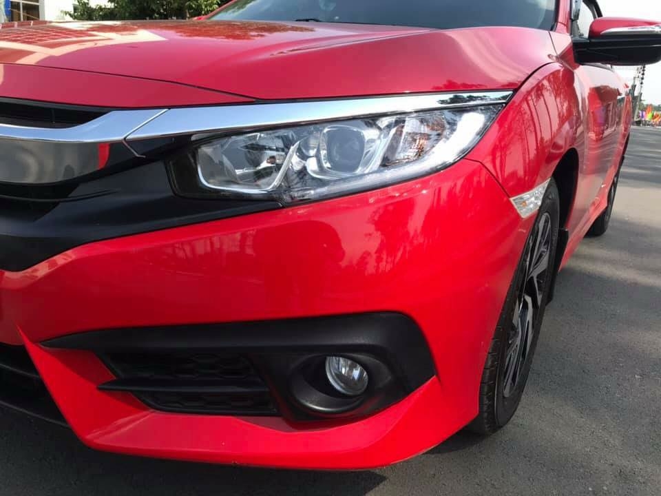 Cần tiền bán Civic 1.8, sản xuất 2018, màu đỏ, nhập thái lan