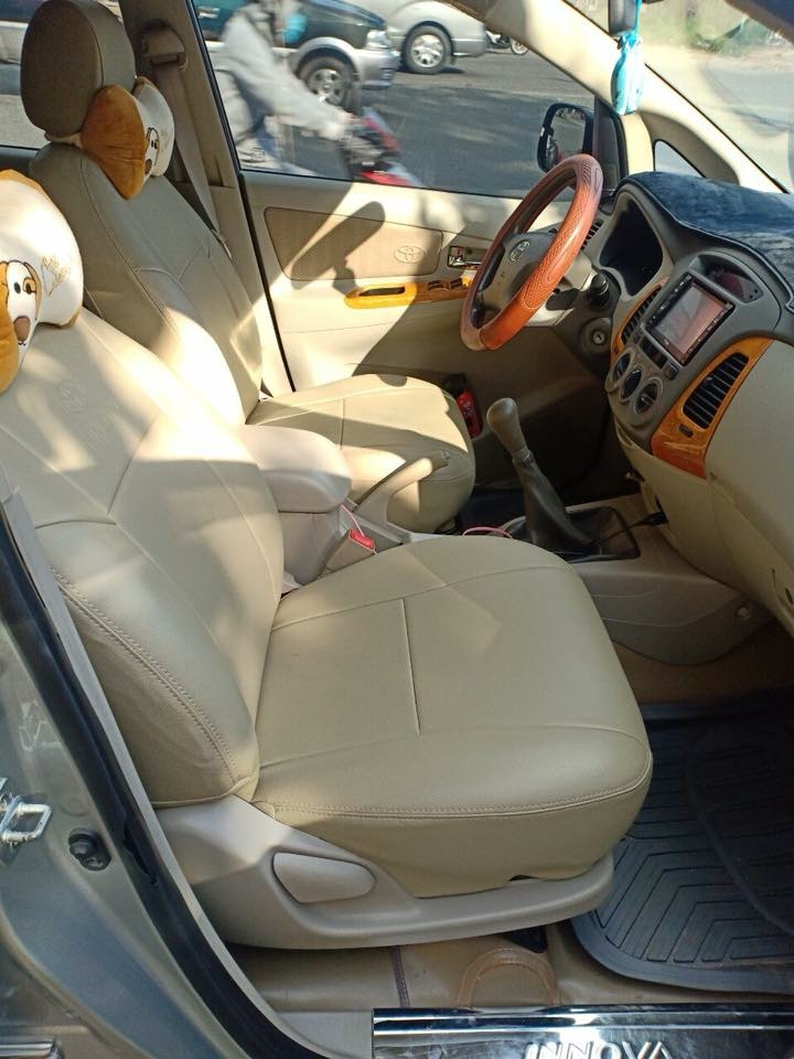 Cần bán xe Innova, số sàn, sản xuất 2009, màu bạc zin cọp