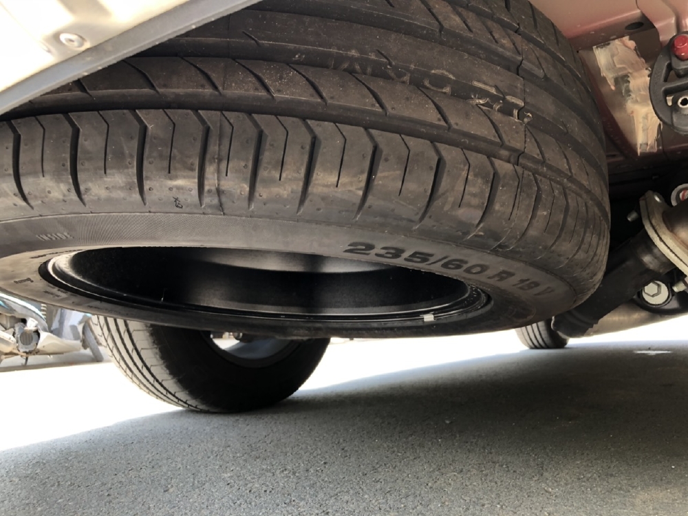 Bán Kia New Sorento GATH 2.4AT màu đỏ số tự động máy xăng sản xuất T4/2019 biển Sài Gòn đi 900km