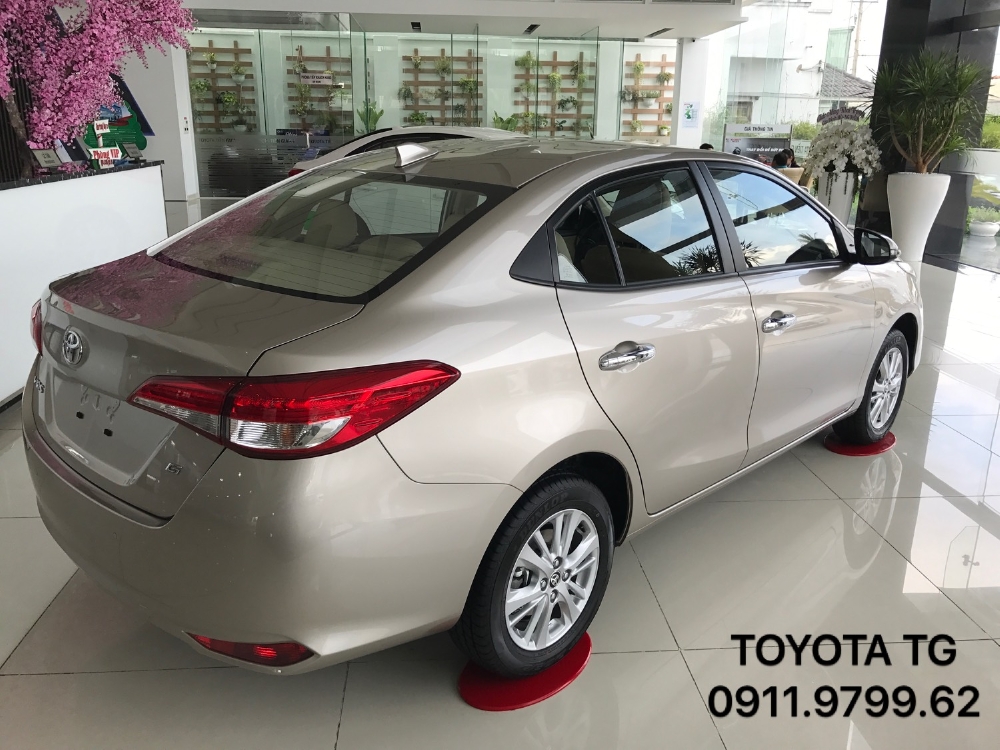 TOYOTA VIOS 1.5G. Ưu đãi tốt trong tháng 11. Có xe giao ngay. Chuẩn bị 180tr xe lăn bánh.