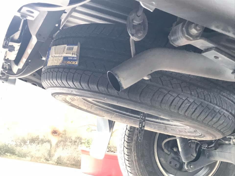 Bán xe cọp Mazda BT50 2017, số sàn, hai cầu, màu xám, gia đình dùng ít đi.