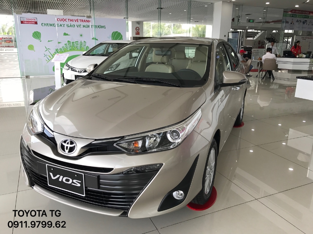 TOYOTA VIOS 1.5G. Ưu đãi tốt trong tháng 11. Có xe giao ngay. Chuẩn bị 180tr xe lăn bánh.