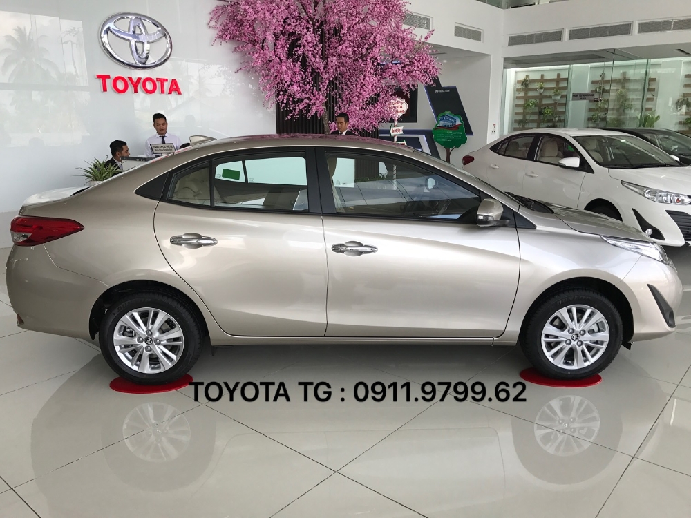 TOYOTA VIOS 1.5G. Ưu đãi tốt trong tháng 11. Có xe giao ngay. Chuẩn bị 180tr xe lăn bánh.