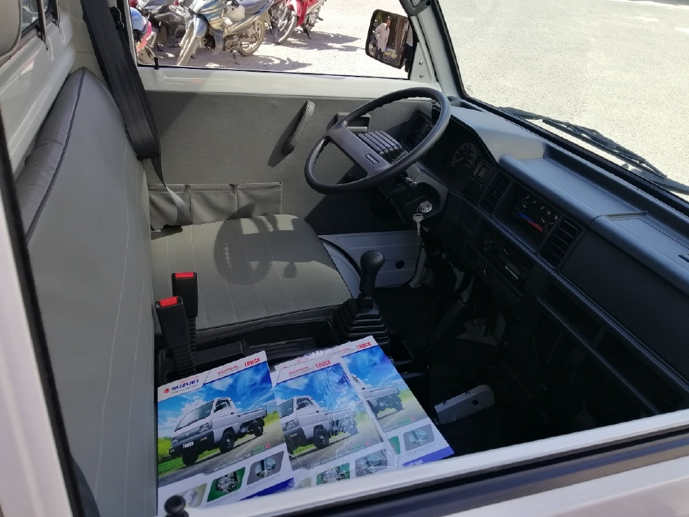 Bán xe suzuki carry truck thùng kín tại Cần Thơ