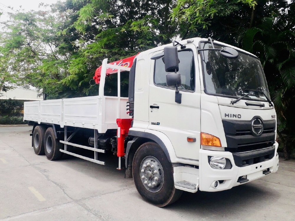 Xe tải 3 chân HINO FL8JW7A gắn cẩu UNIC URV555 5 tấn 5 khúc - Trả Góp