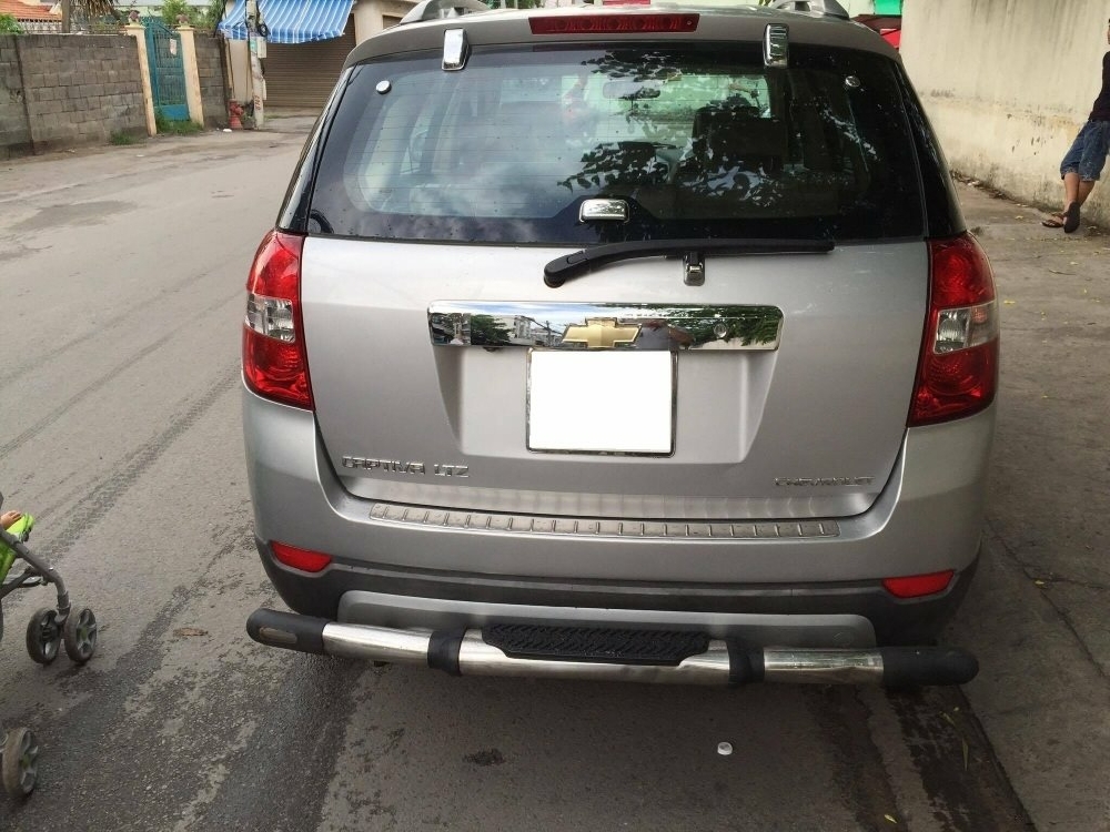 Cần bán xe Chevrolet Captiva 2007 Ltz số tự động màu bạc
