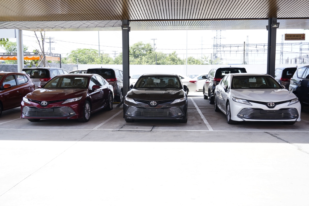 Toyota Camry 2.0E AT