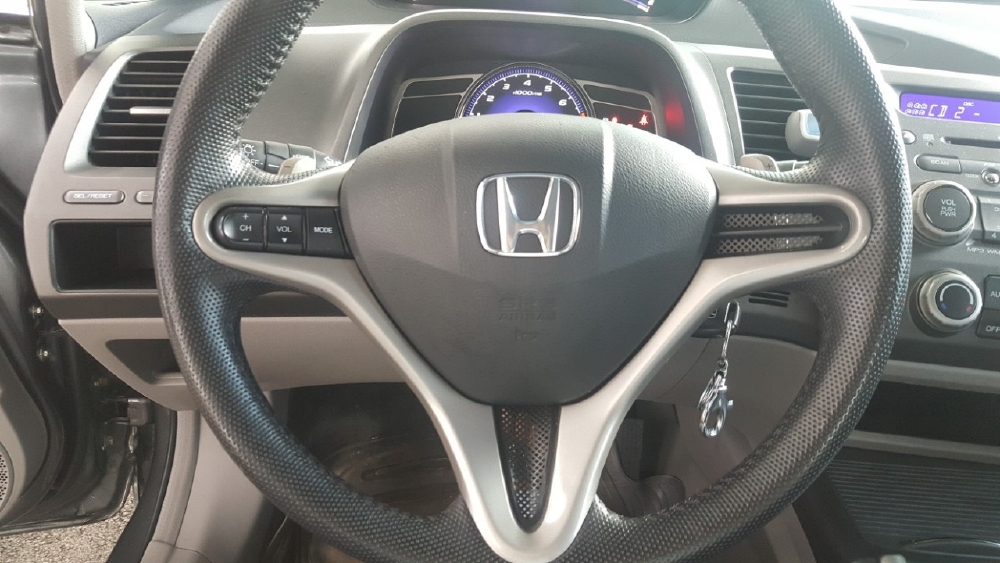 Bán Civic 2.0AT 2010, màu xám, đúng chất, biển TP, giá TL