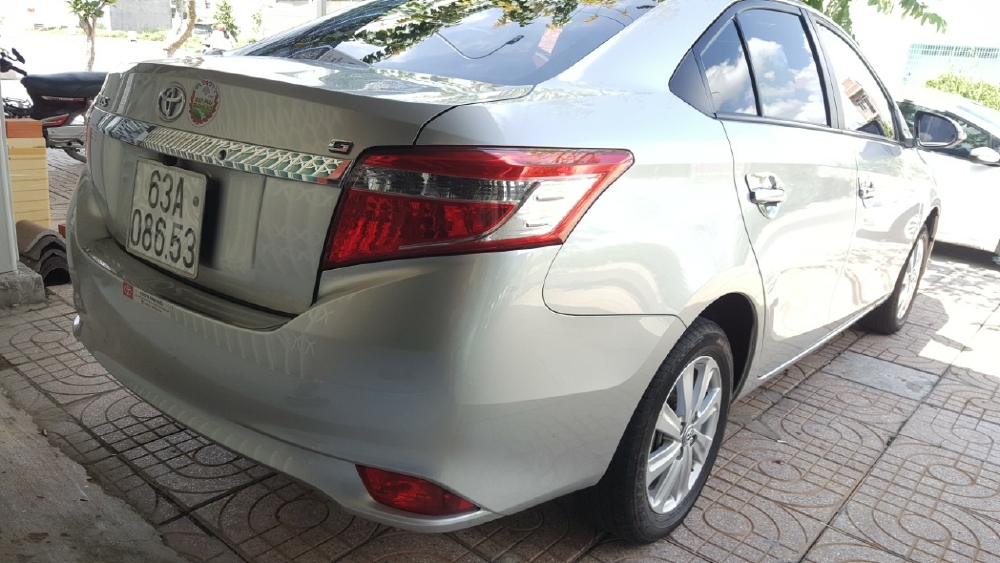 Bán Toyota VIOS G 1.5AT màu bạc số tự động sản xuất 2018 biển tỉnh xe đẹp