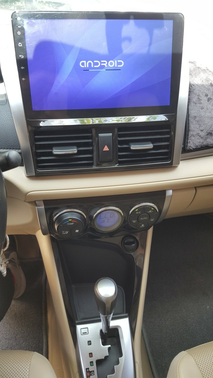 Bán Toyota VIOS G 1.5AT màu bạc số tự động sản xuất 2018 biển tỉnh xe đẹp