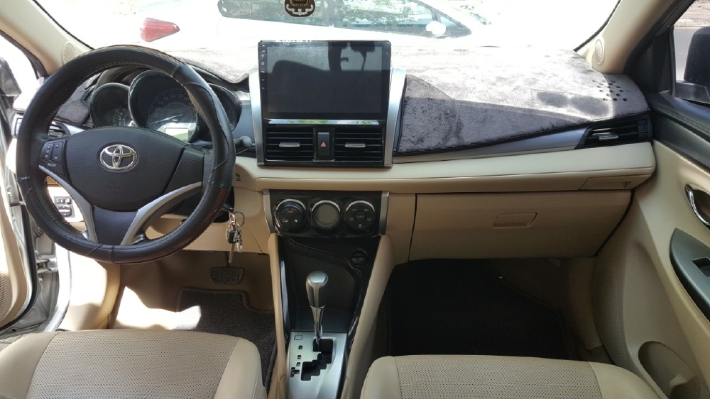 Bán Toyota VIOS G 1.5AT màu bạc số tự động sản xuất 2018 biển tỉnh xe đẹp