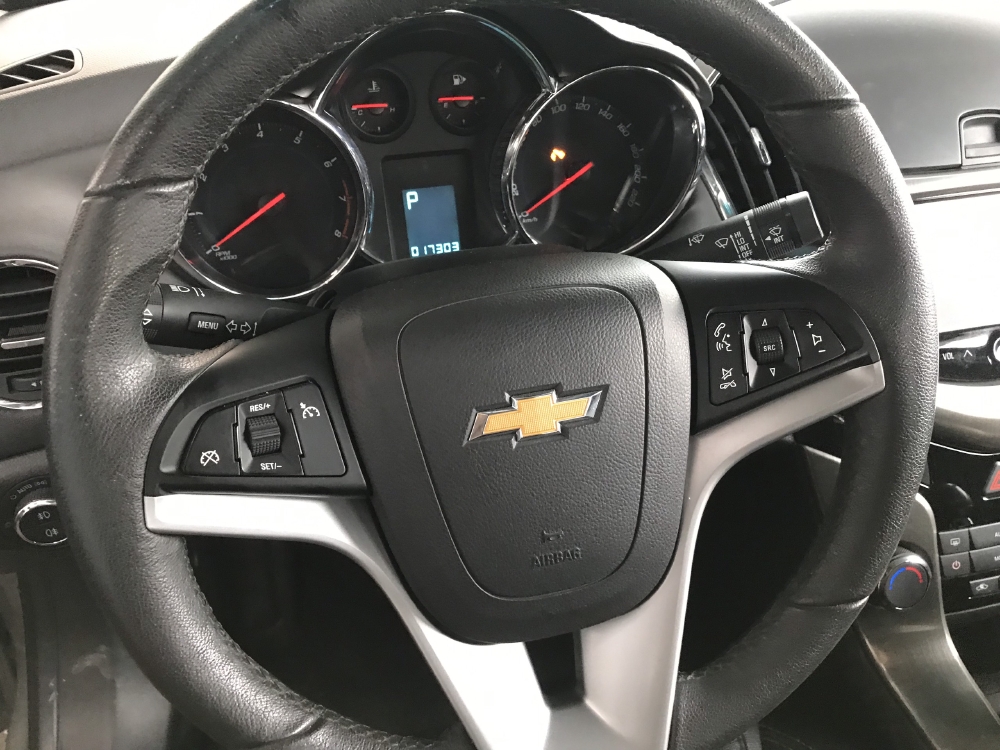 Bán Chevrolet Cruze LTZ 1.8AT màu xám chuột số tự động sản xuất 2017 mẫu mới biển SG đi 17000km