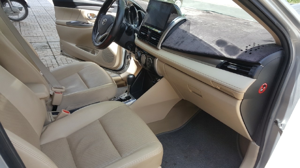 Bán Toyota VIOS G 1.5AT màu bạc số tự động sản xuất 2018 biển tỉnh xe đẹp