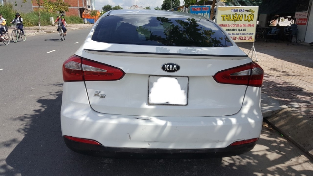 Bán K3 1.6MT 2015, màu trắng, giá TL, hổ trợ góp