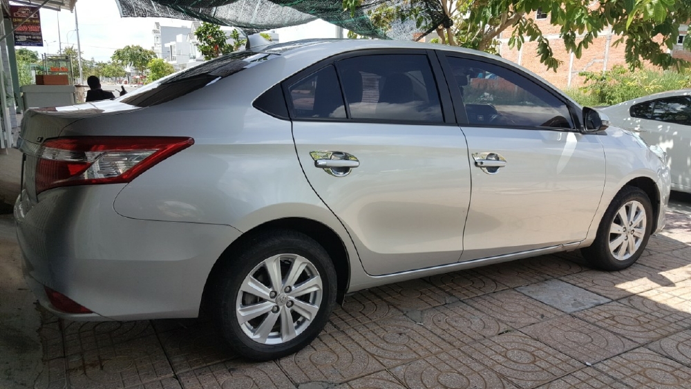 Bán Toyota VIOS G 1.5AT màu bạc số tự động sản xuất 2018 biển tỉnh xe đẹp
