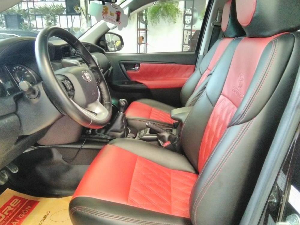 Bán Fortuner đời 2017 màu nâu, số sàn máy dầu. Bao xem xe, giảm 30 triệu