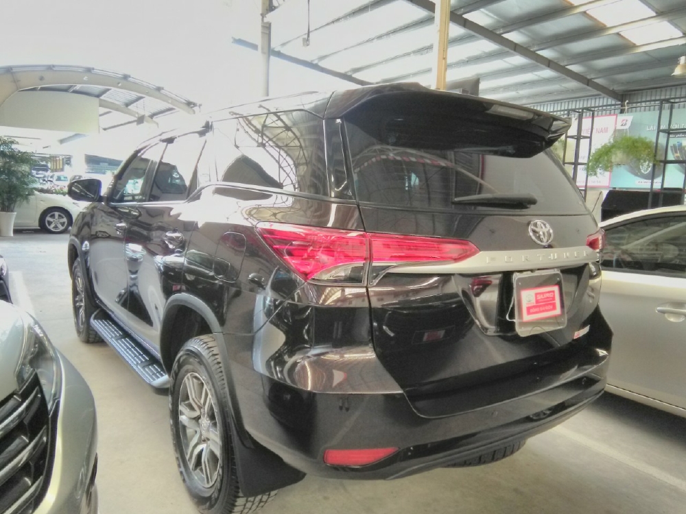 Bán Fortuner đời 2017 màu nâu, số sàn máy dầu. Bao xem xe, giảm 30 triệu