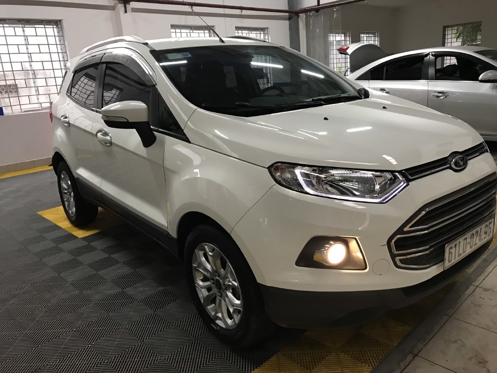 Bán Ford Ecosport Titanium 1.5AT màu trắng số tự động sản xuất 2014 một chủ