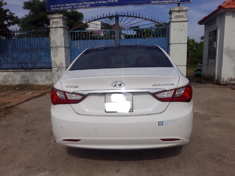 Bán Sonata 2011, màu trắng, đúng chất, giá TL