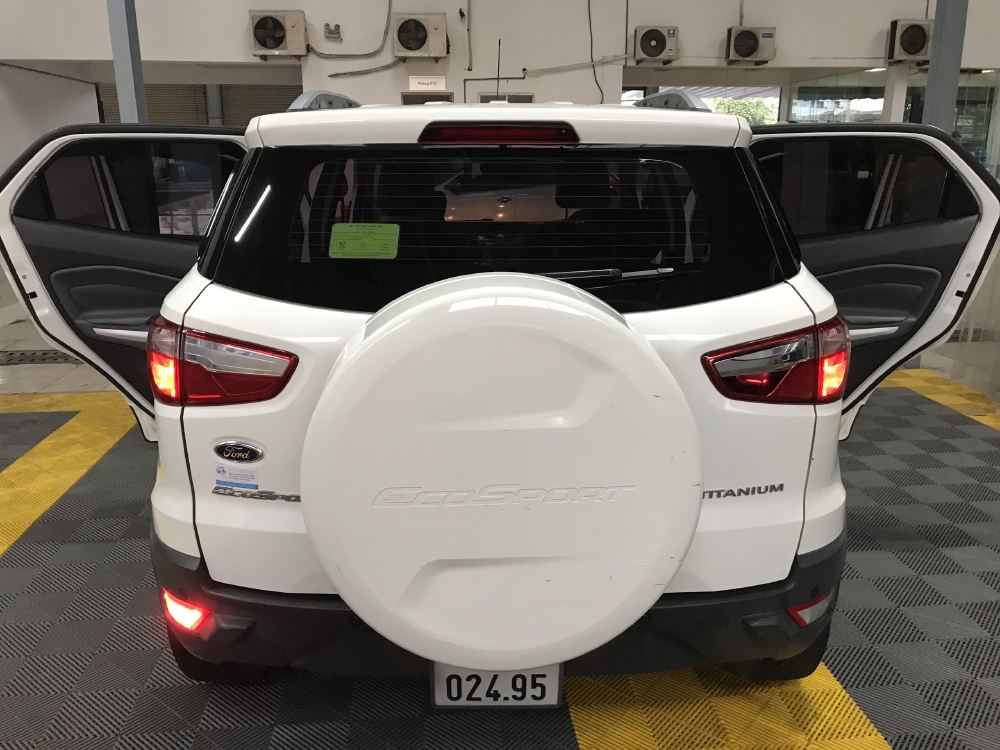 Bán Ford Ecosport Titanium 1.5AT màu trắng số tự động sản xuất 2014 một chủ