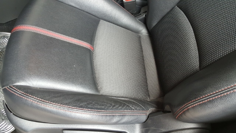 Bán Mazda 2 sedan 1.5AT màu xanh đá số tự động sản xuất 2016 biển Sài Gòn
