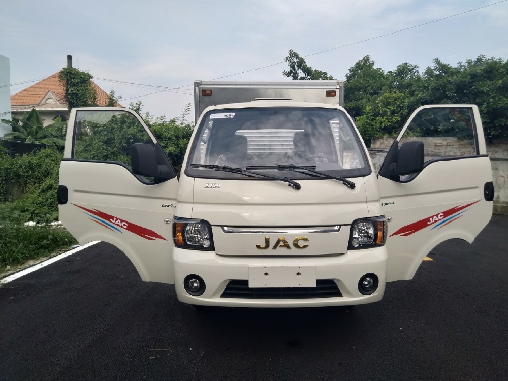 Xe tải JAC 1 tấn 5, thùng dài 3m3, tải trọng cho phép chở hàng 1490kg.