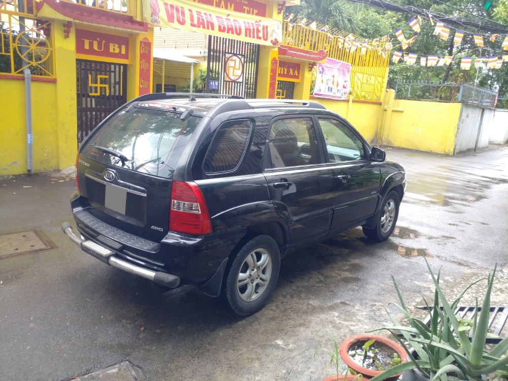 Bán Kia sportage Đen 2006 đk 2007 số sàn hai cầu máy dầu nhập Hàn.