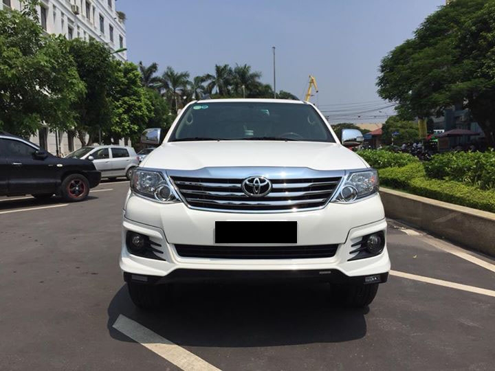cần tiền bán xe  Fortuner TRD 2016 tự động , máy xăng, màu trắng