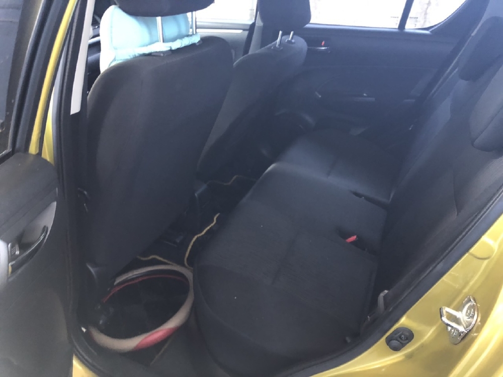 Bán Suzuki Swift RS 2016, màu vàng, đúng chất, giá TL, hổ trợ góp