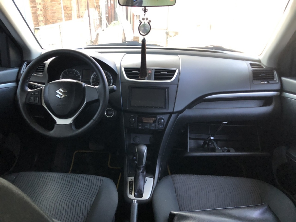 Bán Suzuki Swift RS 2016, màu vàng, đúng chất, giá TL, hổ trợ góp